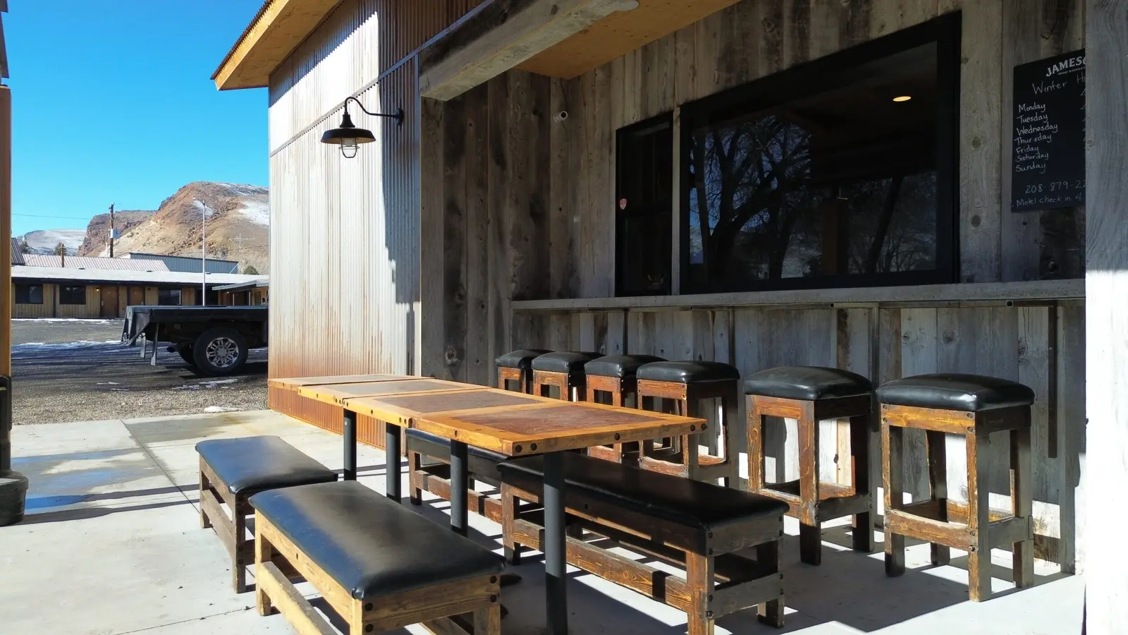 Outdoor seating at Challis Roadhouse
